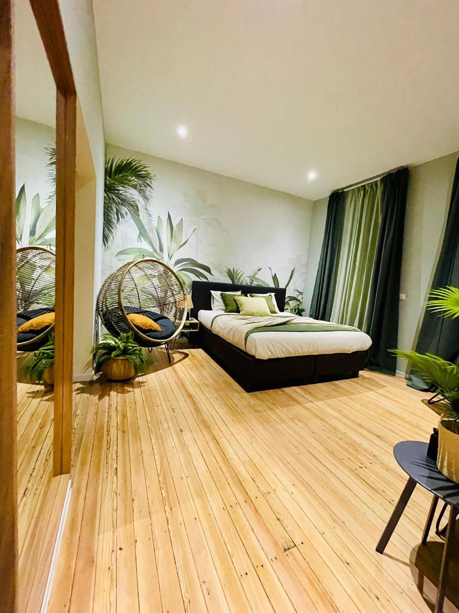Appartement Exotique Avec Bain Balneo Liege Bagian luar foto